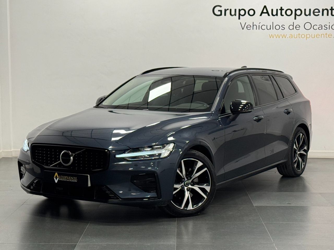 Volvo V60 B4 D PLUS DARK AUTO foto 5