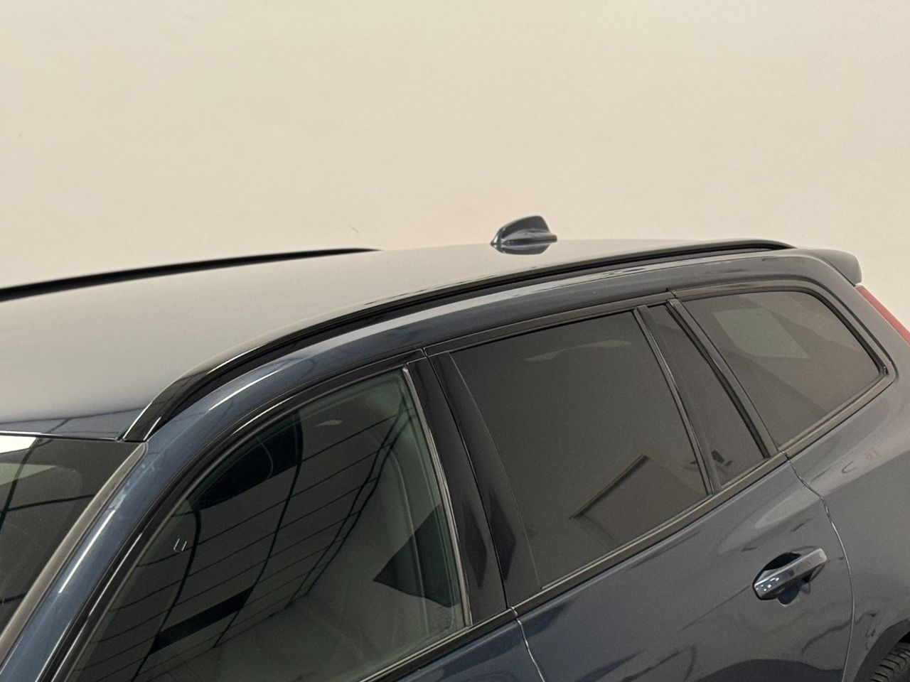 Volvo V60 B4 D PLUS DARK AUTO foto 38