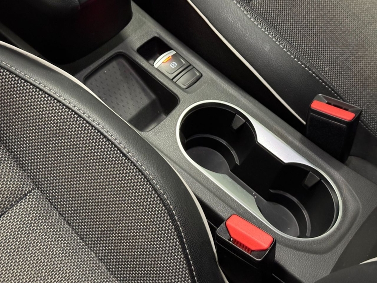 Renault Captur ZEN EDC 140CV foto 25