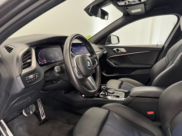 BMW Serie 1 18D foto 14