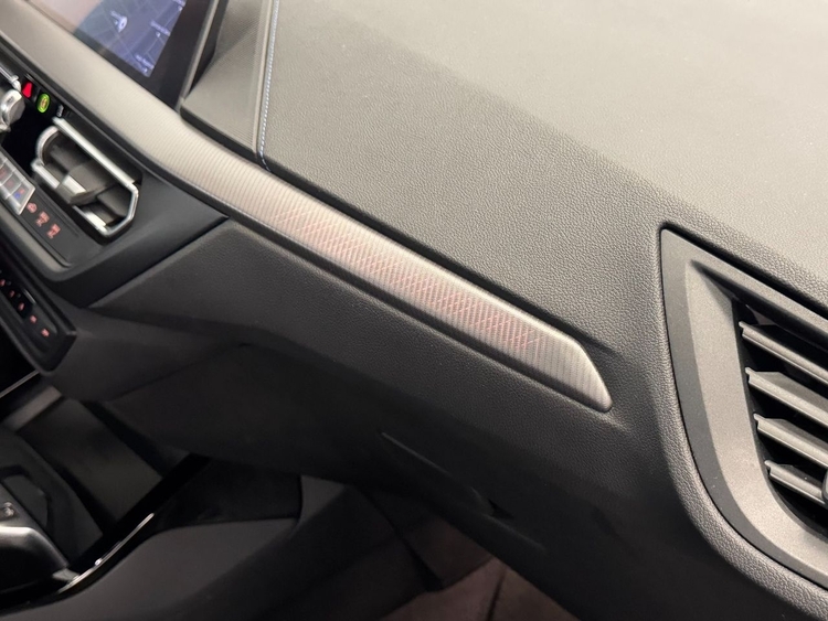 BMW Serie 1 18D foto 36