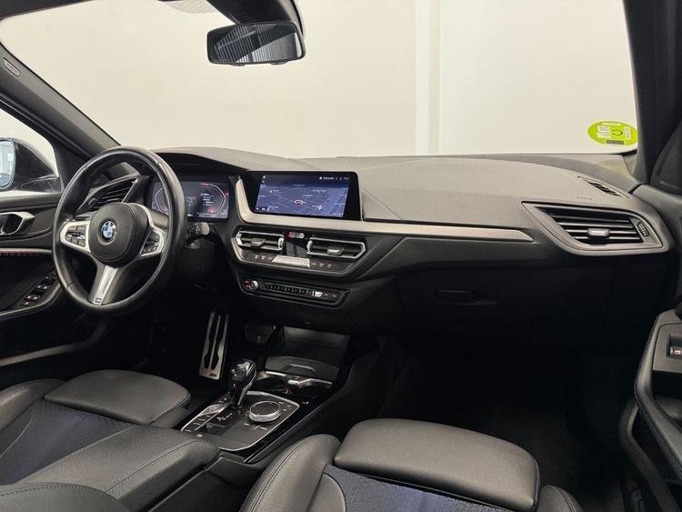 BMW Serie 1 18D foto 11