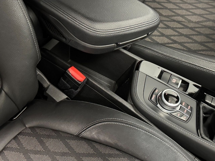 BMW X1 SDRIVE 18D foto 48