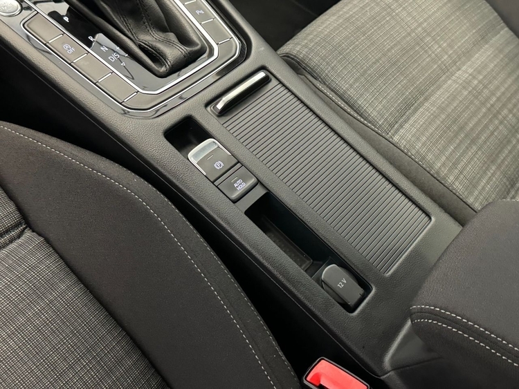 Volkswagen Passat EXECUTIVE DSG  foto 25