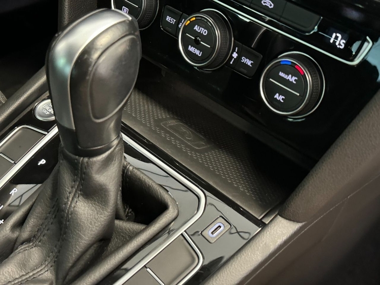 Volkswagen Passat EXECUTIVE DSG  foto 37