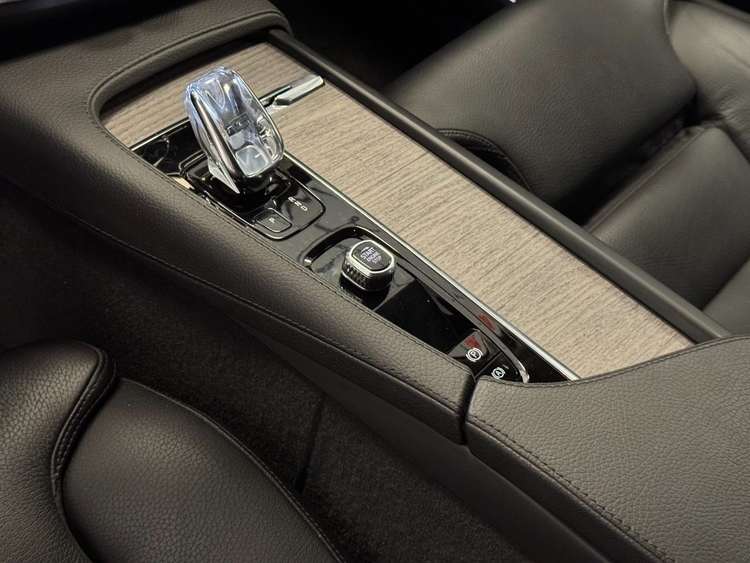 Volvo V90 B4 D INSCRIPTION AUTO foto 26