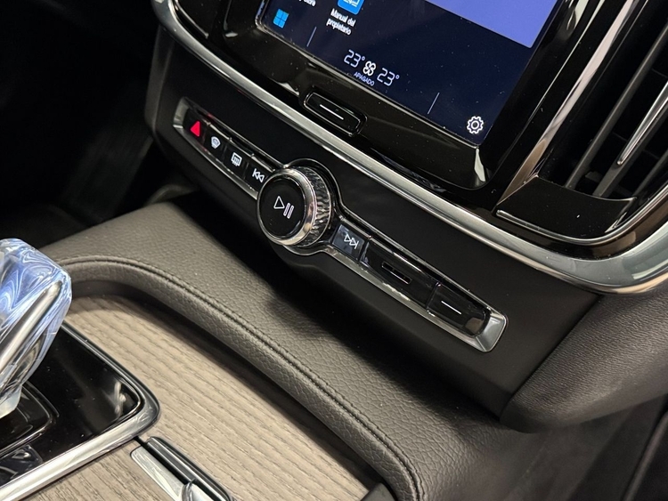 Volvo V90 B4 D INSCRIPTION AUTO foto 36