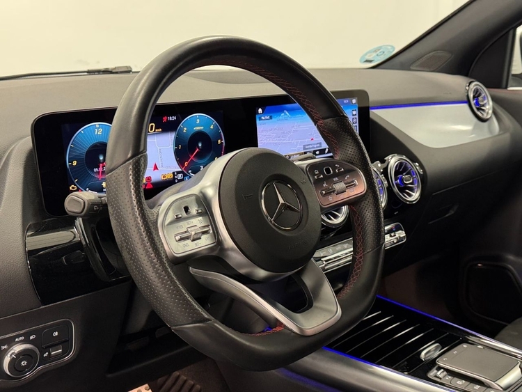 Mercedes GLA 200D 4MATIC AMG foto 21