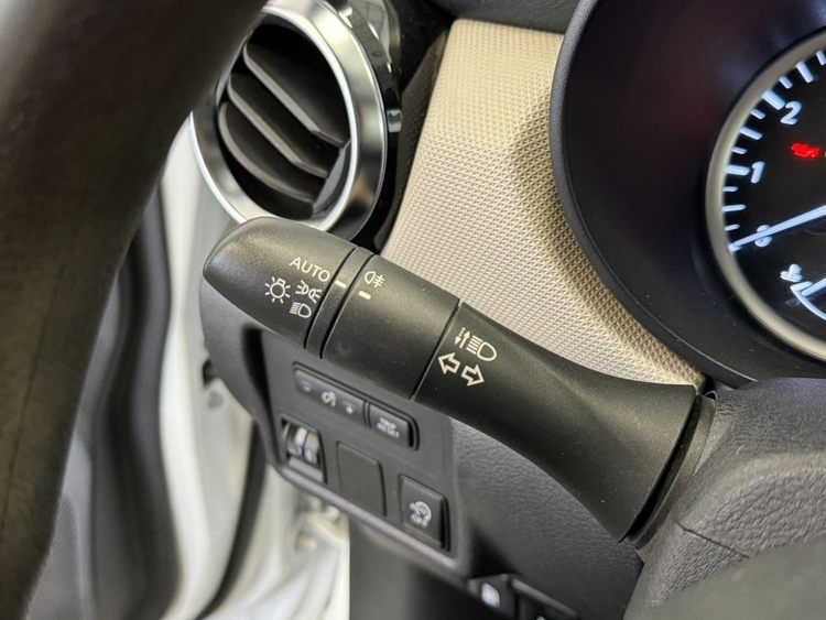 Nissan Micra ACENTA foto 15