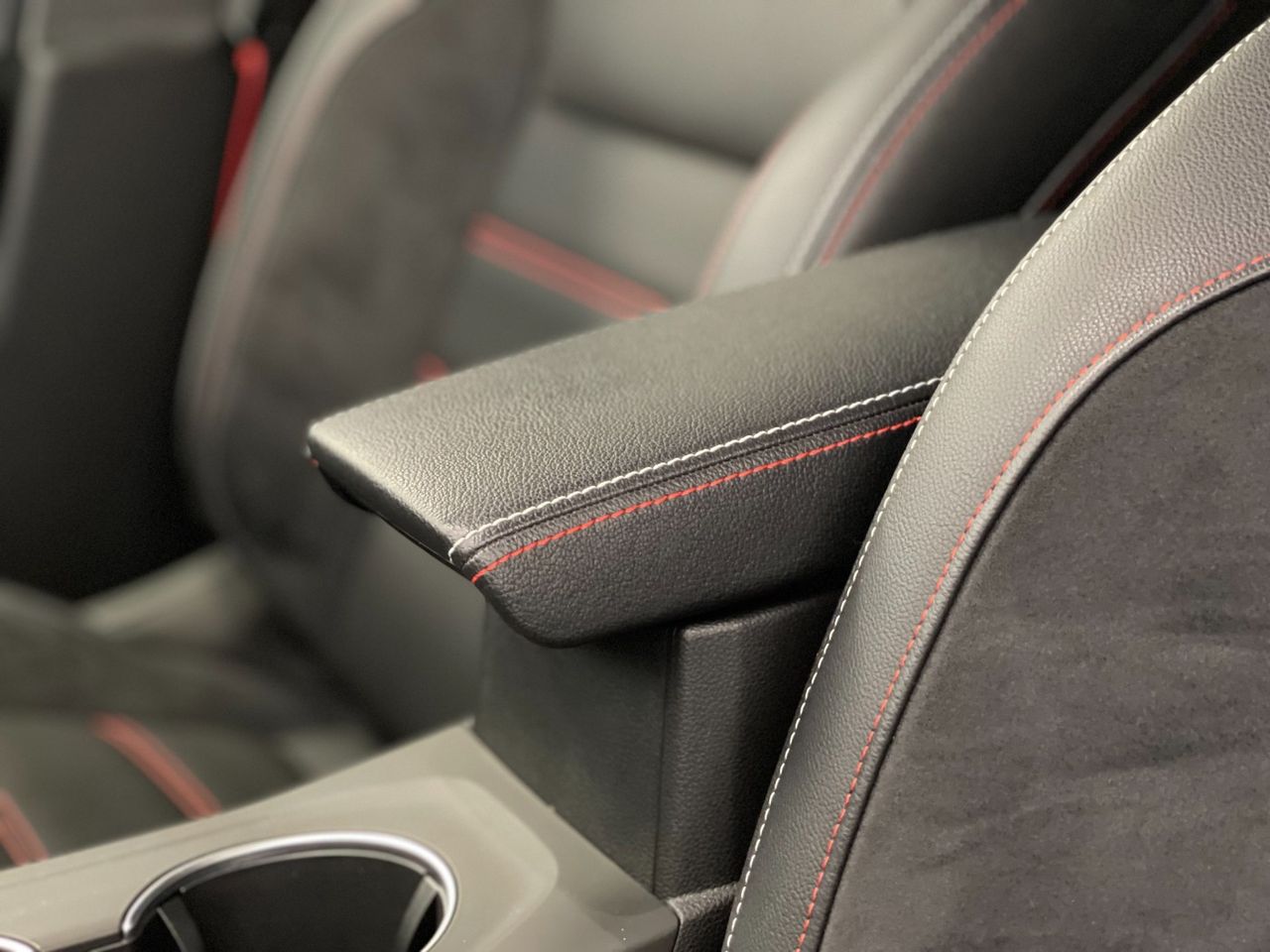 Renault Arkana RS LINE FULL HYBRID 145 foto 31