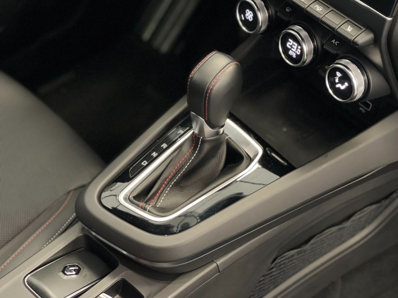 Renault Arkana RS LINE FULL HYBRID 145 foto 46