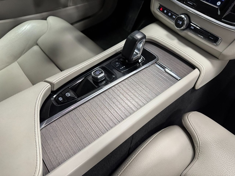 Volvo S90 2.0 B5 D PLUS DARK AUTO foto 43