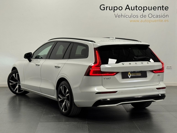 Volvo V60 2.0 B4 D PLUS DARK AUTO foto 5