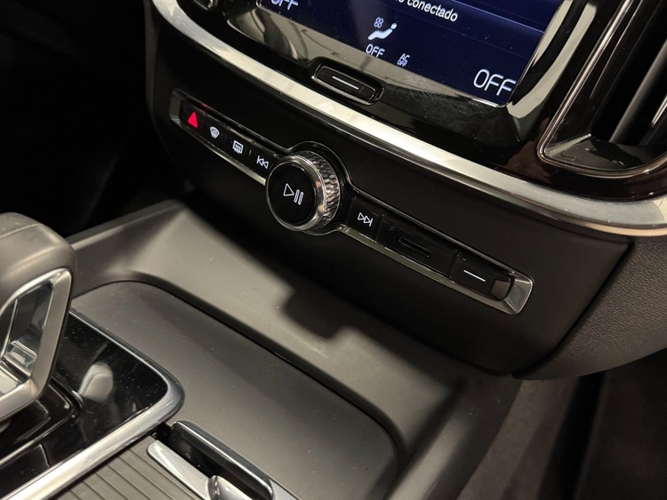 Volvo V60 MOMENTUM PRO AUTO  foto 35