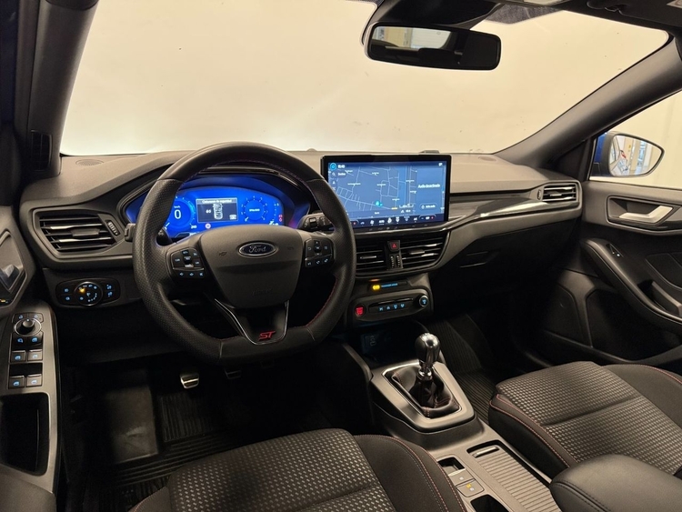 Ford Focus ST LINE ECOBOOST foto 9