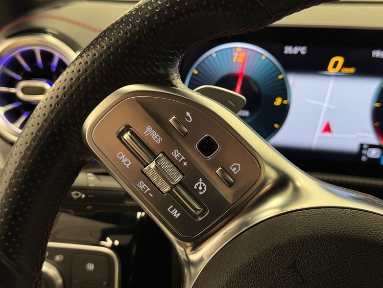 Mercedes CLA AMG 200D foto 25