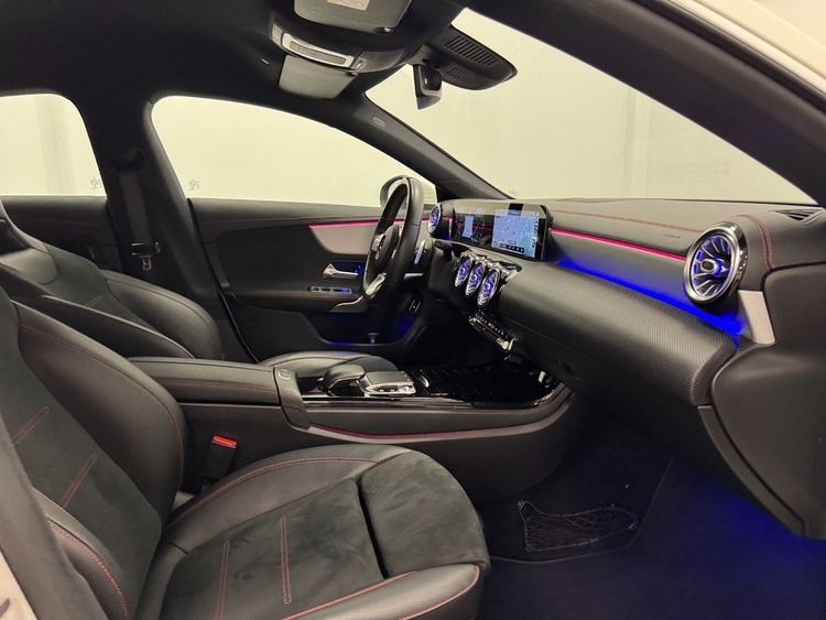 Mercedes CLA AMG 200D foto 31