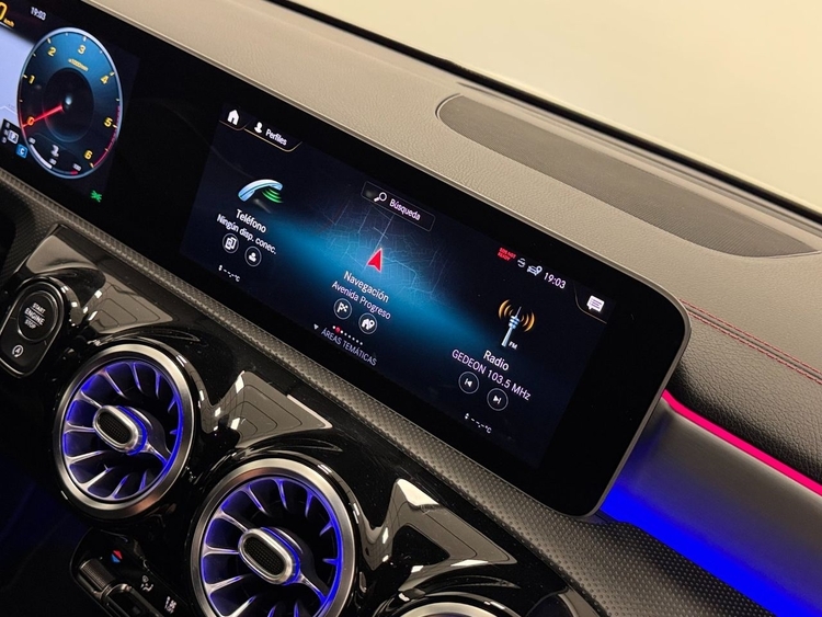 Mercedes CLA AMG 200D foto 38