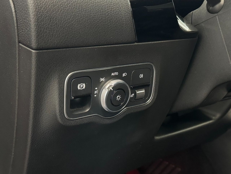 Mercedes GLA GLA 200 foto 16