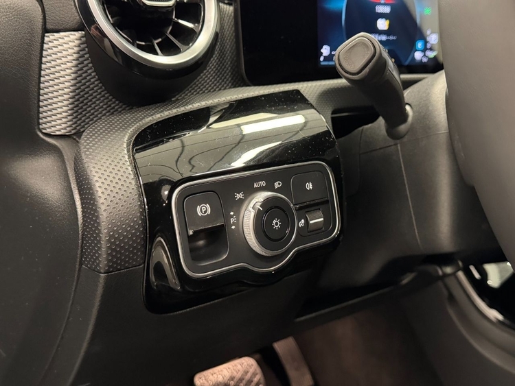 Mercedes Clase A SEDAN 250E  foto 18