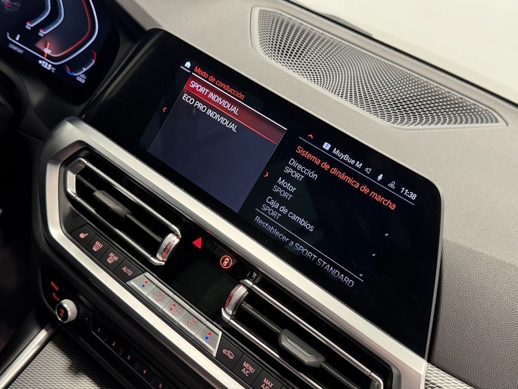 BMW Serie 3 318d AUTO foto 39