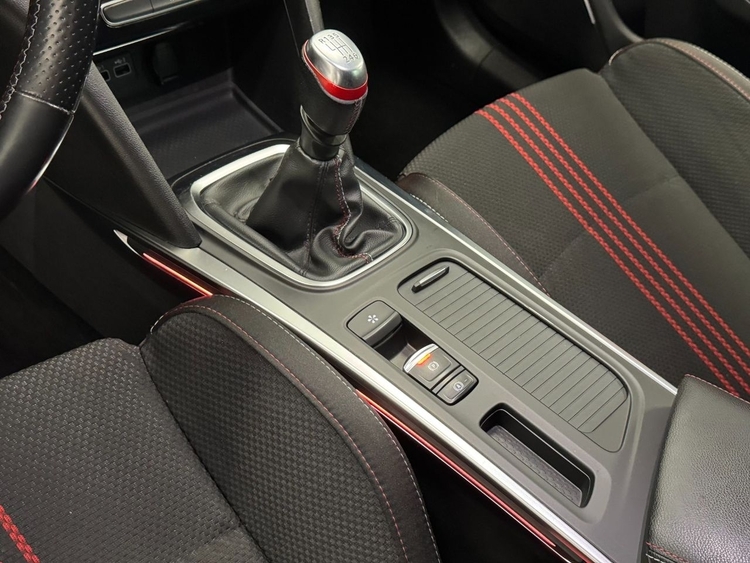 Renault Megane RS LINE ST  foto 26