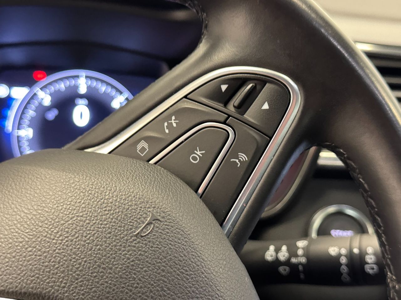 Renault Kadjar ZEN BLUE DCI 115CV EDC foto 21