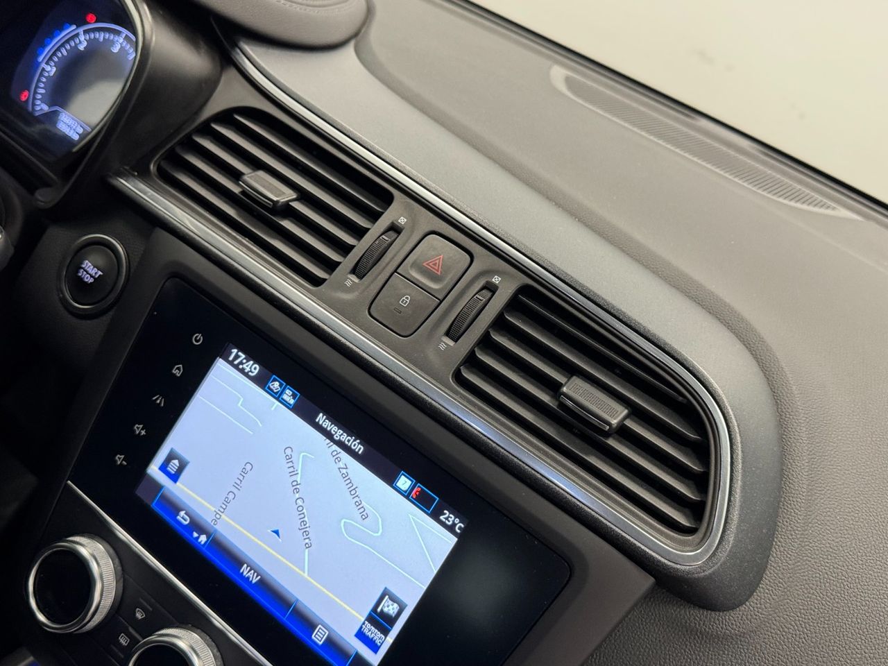 Renault Kadjar ZEN BLUE DCI 115CV EDC foto 32