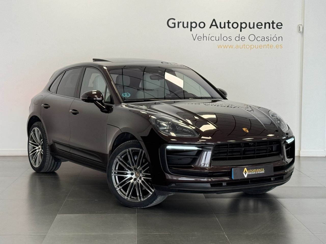 Porsche Macan MACAN  miniatura 2