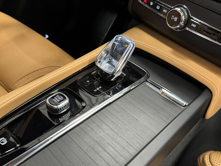 Volvo XC90 INSCRIPTION AUTO AWD B5 D foto 34