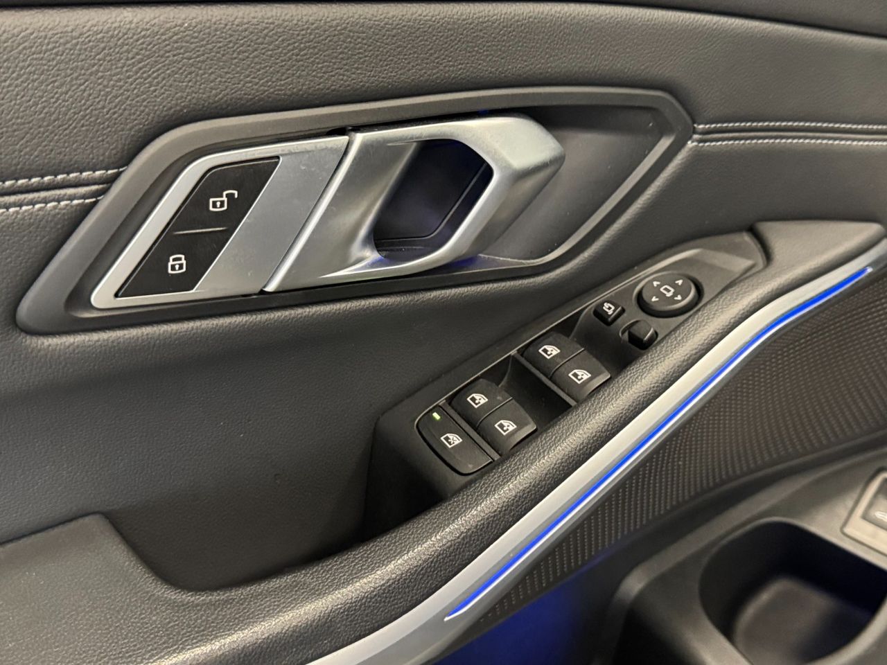 BMW Serie 3  320D  miniatura 17