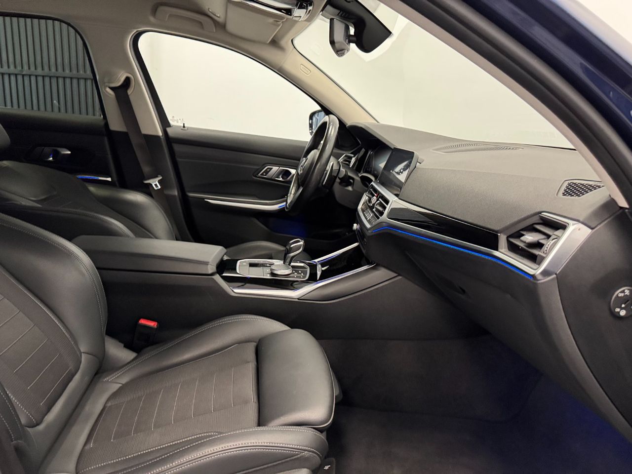 BMW Serie 3  320D  miniatura 31