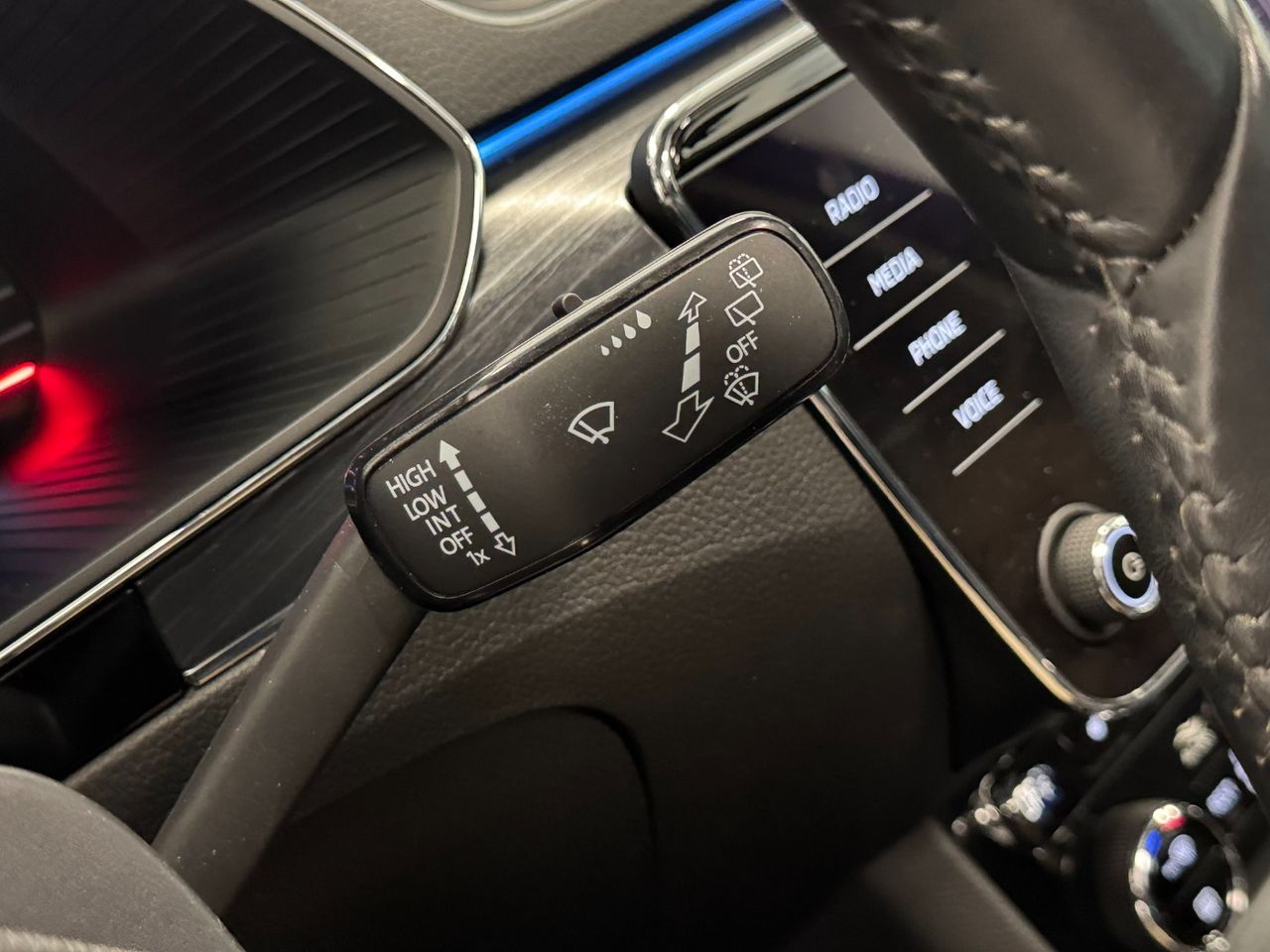 Skoda Superb COMBI STYLE 2.0TDI 200CV DSG foto 21