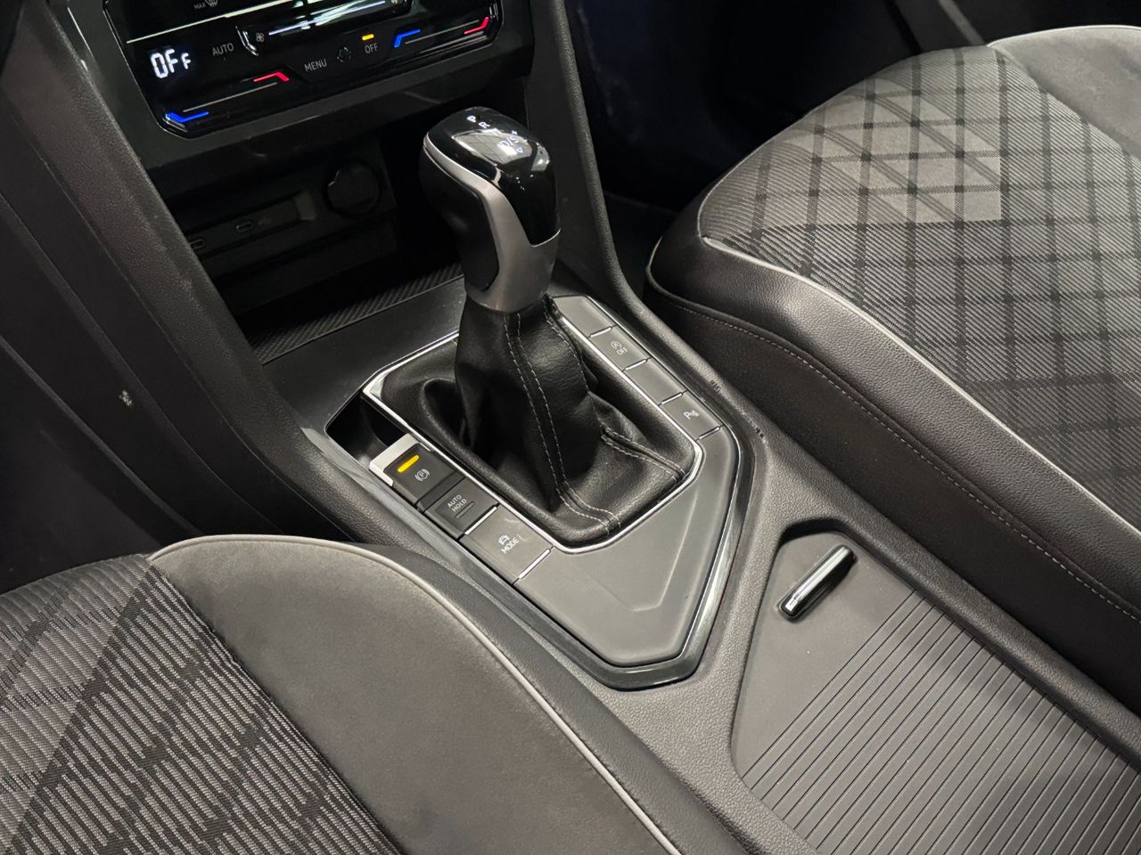 Volkswagen Tiguan R-LINE DSG miniatura 18