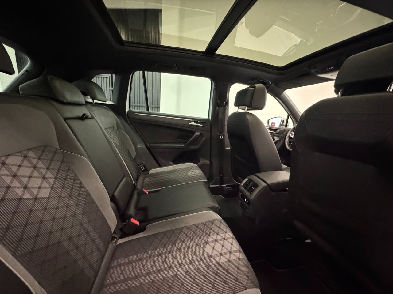 Volkswagen Tiguan R-LINE DSG miniatura 29