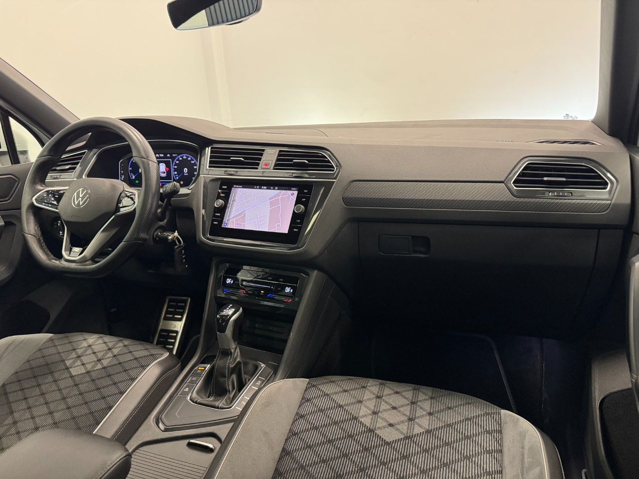 Volkswagen Tiguan R-LINE DSG miniatura 8