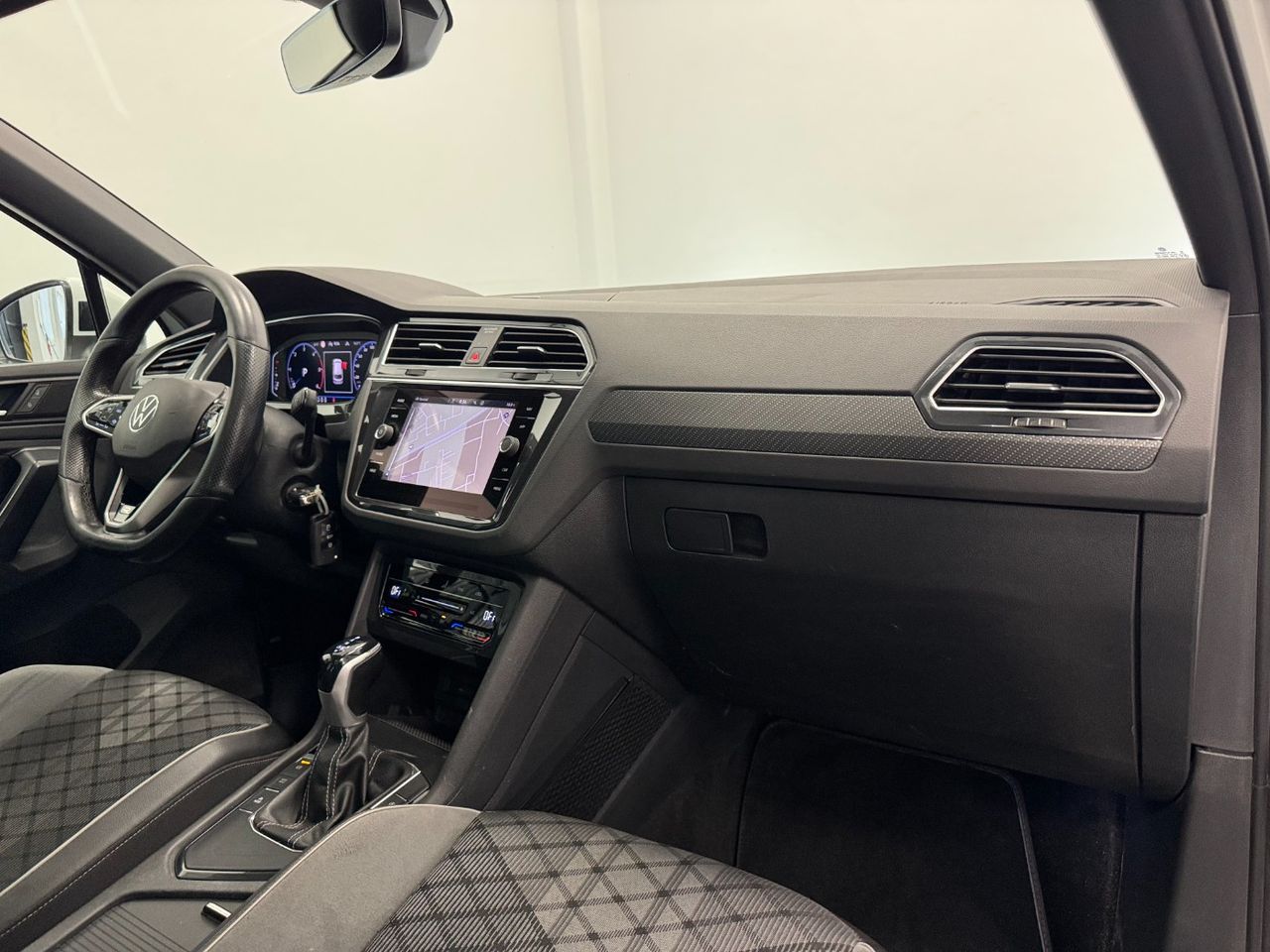 Volkswagen Tiguan R-LINE DSG miniatura 10