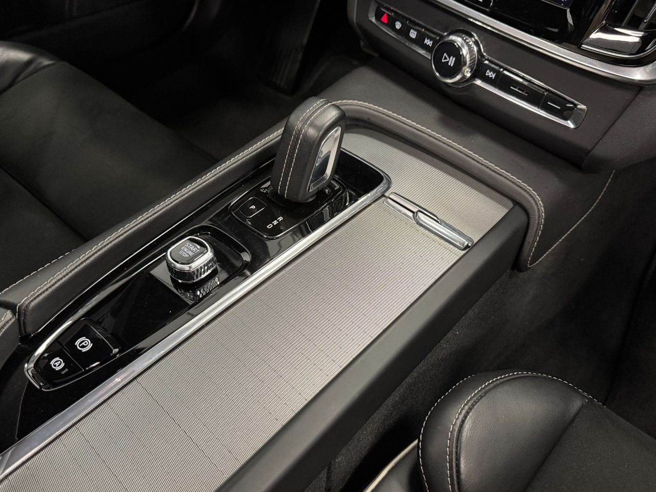 Volvo V90 V90 B4 D R-DESIGN AUTO 197CV miniatura 23