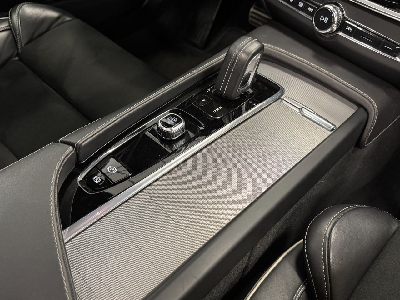 Volvo V90 V90 B4 D R-DESIGN AUTO 197CV miniatura 24