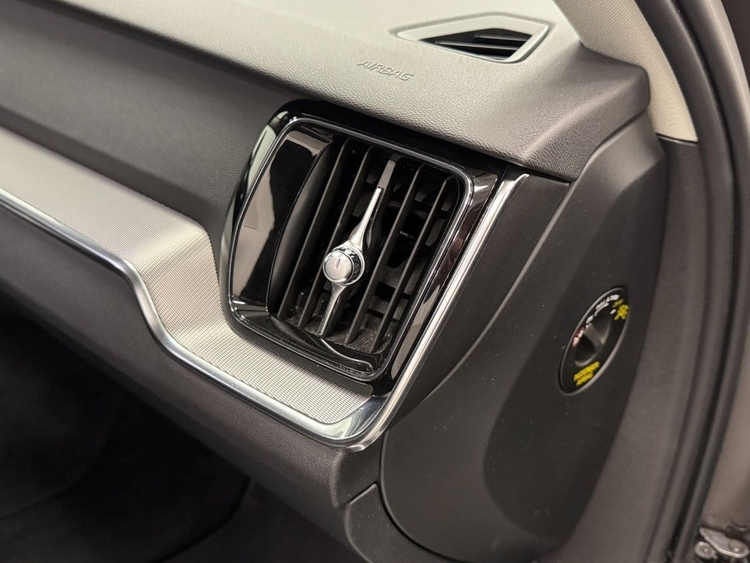 Volvo V60 PLUS DARK AUTO 2.0 B4 D foto 29