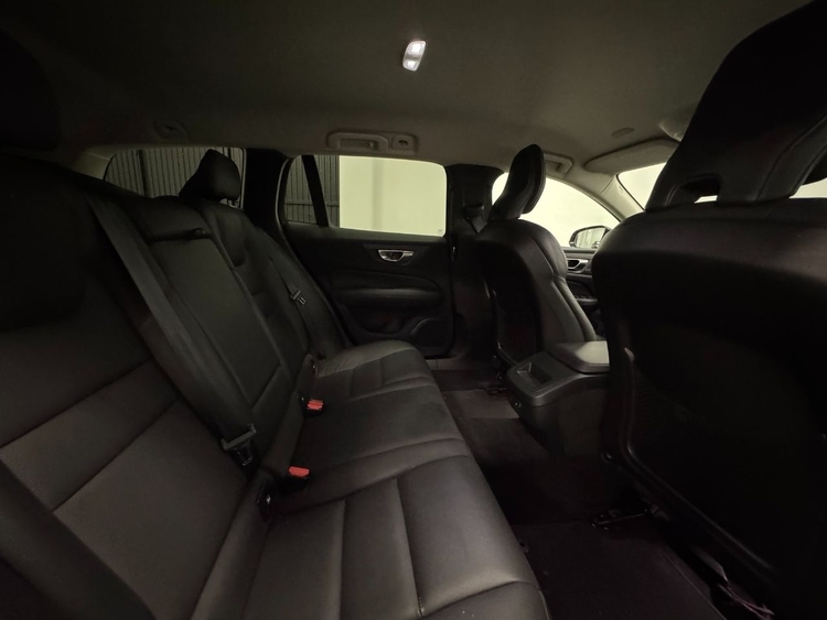 Volvo V60 PLUS DARK AUTO 2.0 B4 D foto 36