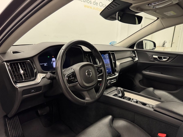 Volvo V60 PLUS DARK AUTO 2.0 B4 D foto 8
