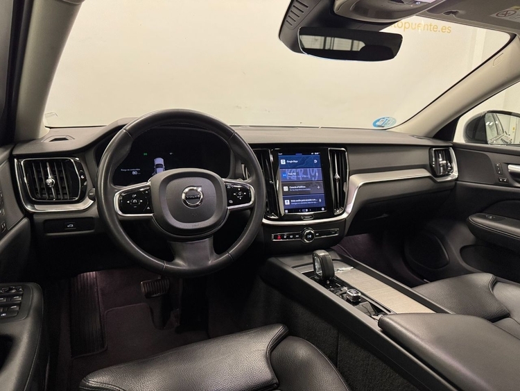 Volvo V60 PLUS DARK AUTO 2.0 B4 D foto 9