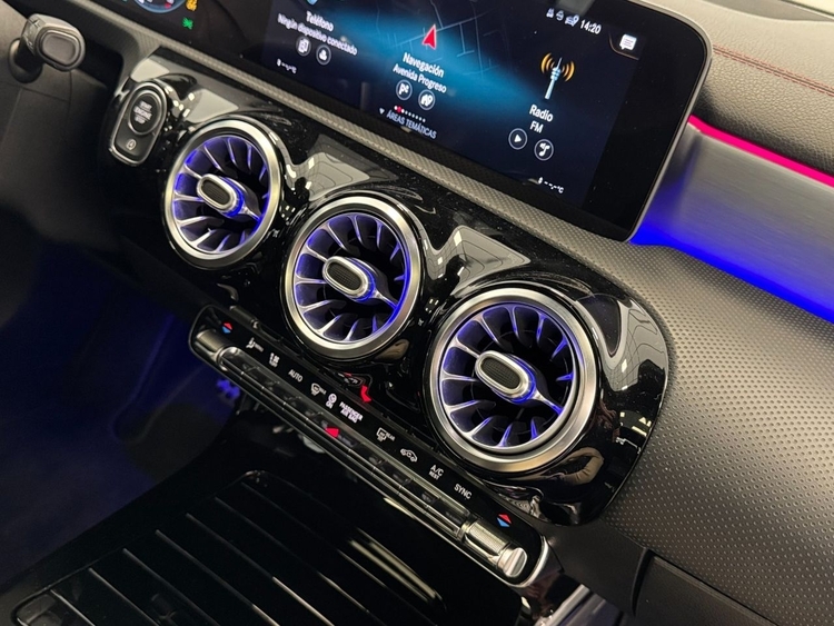 Mercedes CLA AMG 200D foto 36