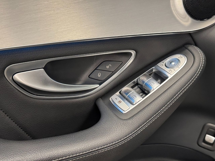 Mercedes Clase GLC AMG 220D 4MATIC  foto 17