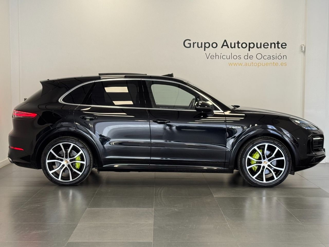Porsche Cayenne CAYENNE E-HYBRID  miniatura 3