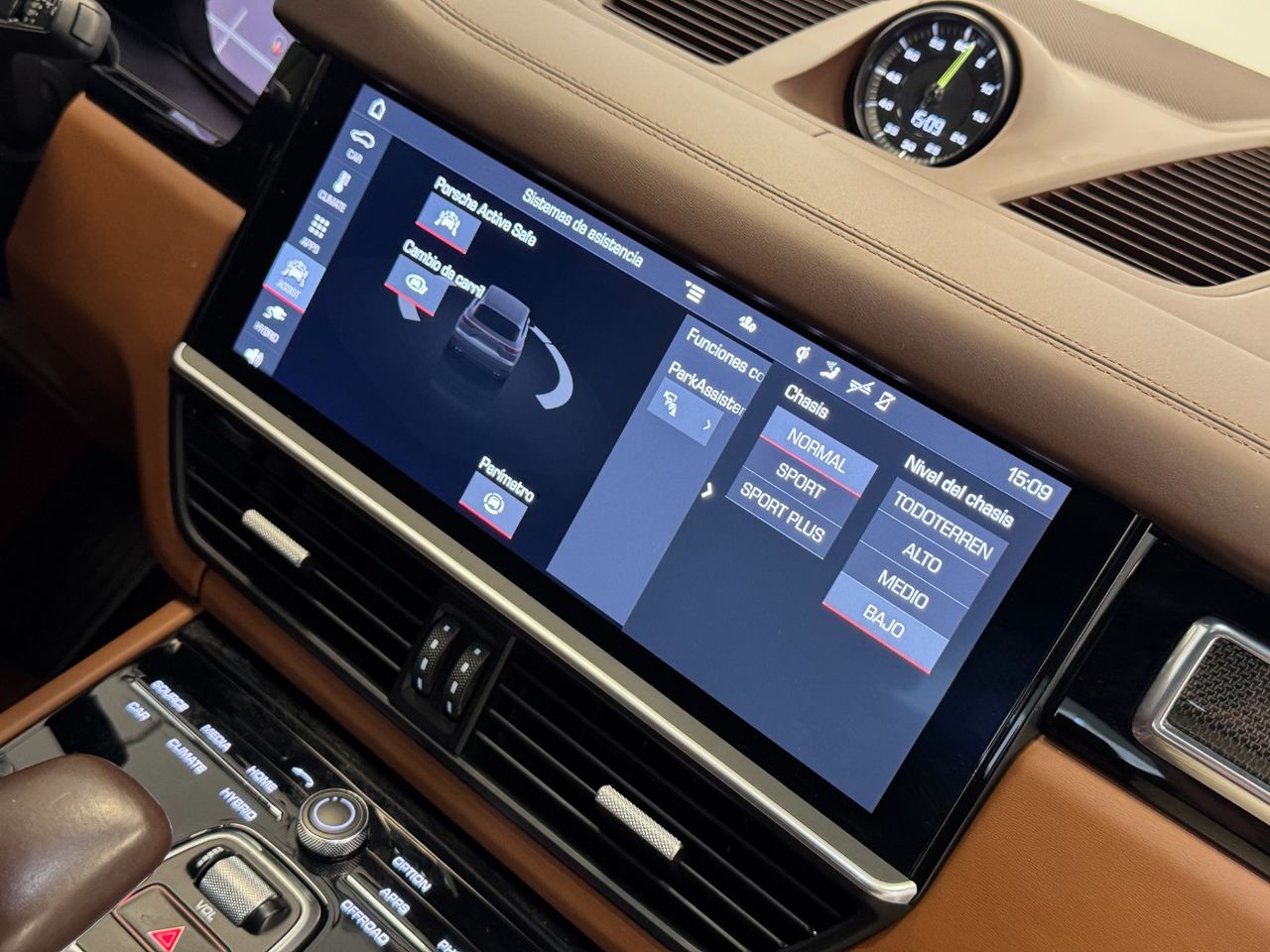 Porsche Cayenne CAYENNE E-HYBRID  miniatura 44