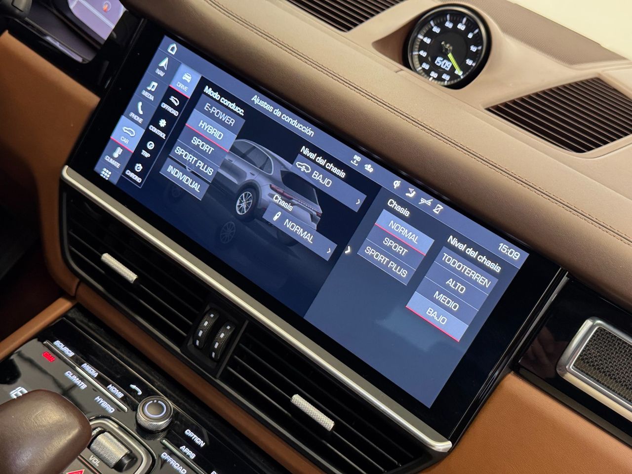 Porsche Cayenne CAYENNE E-HYBRID  miniatura 45