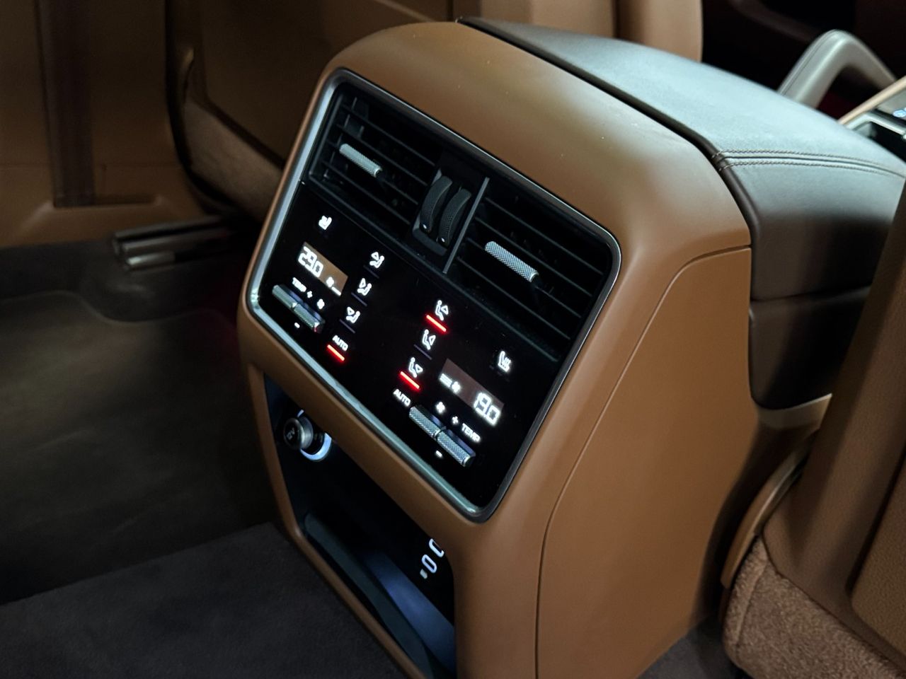 Porsche Cayenne CAYENNE E-HYBRID  miniatura 56