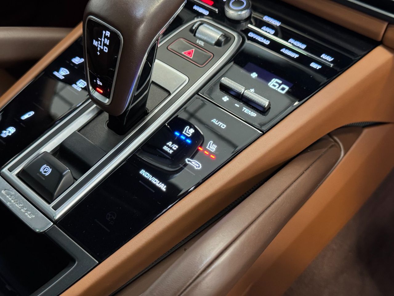 Porsche Cayenne CAYENNE E-HYBRID  foto 49